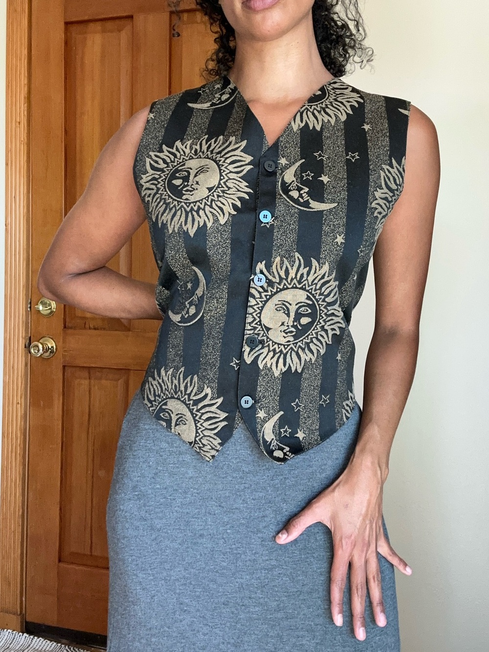 Sleeveless Sun & Moon Button-Front Vest - Black and Gold